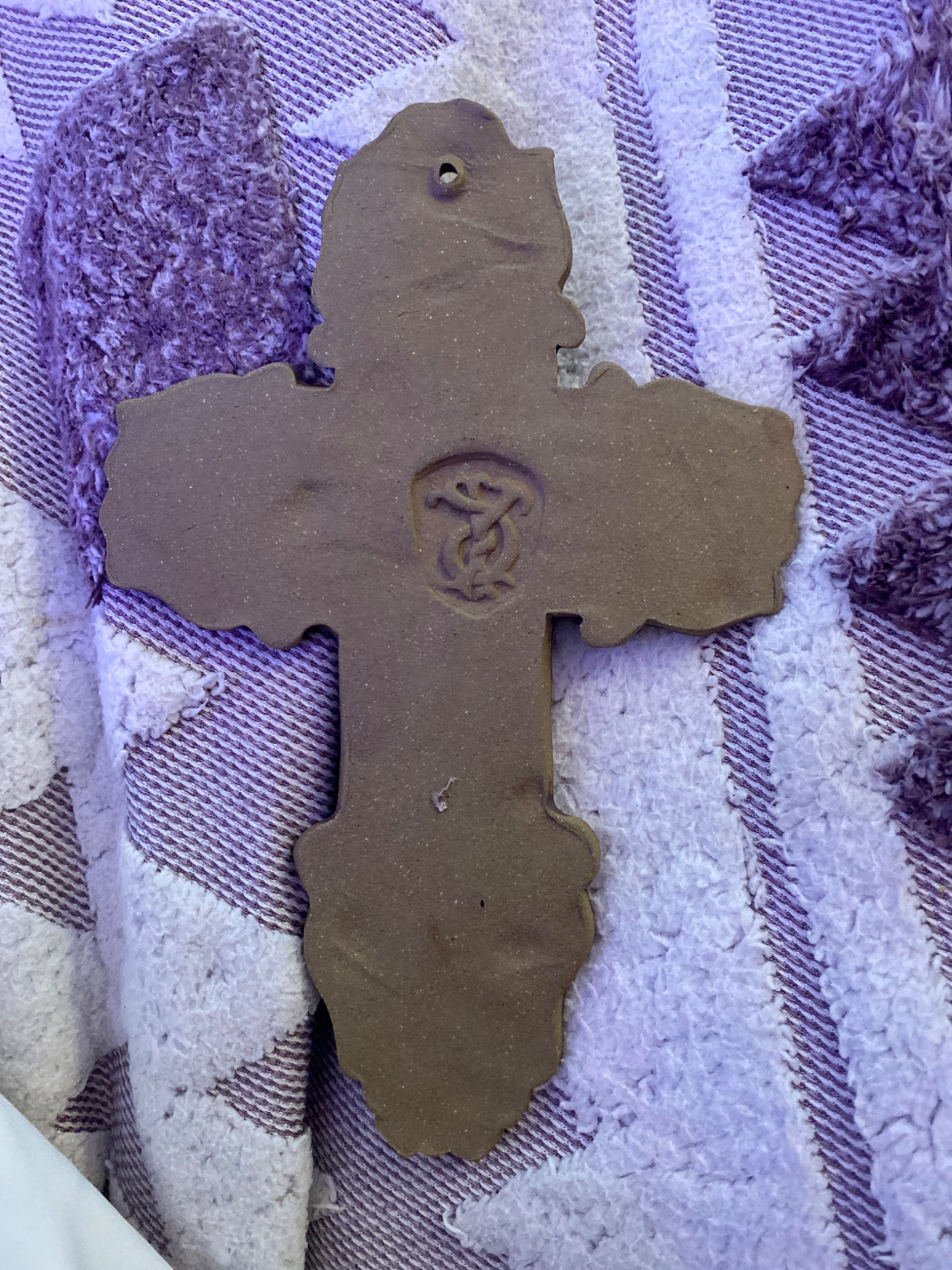 Decorative metal cross pendant or wall plaque