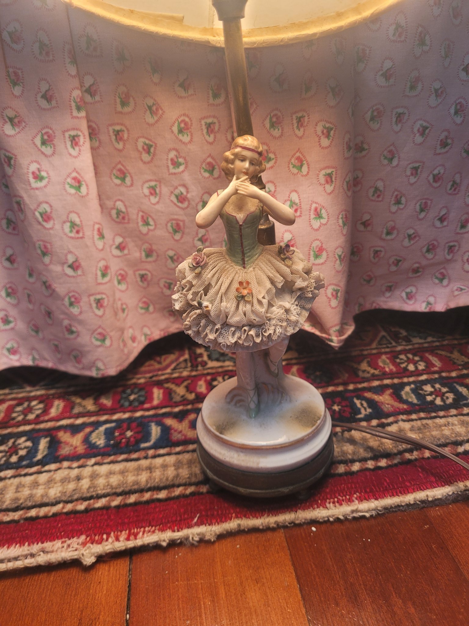 Figural ballerina table lamp