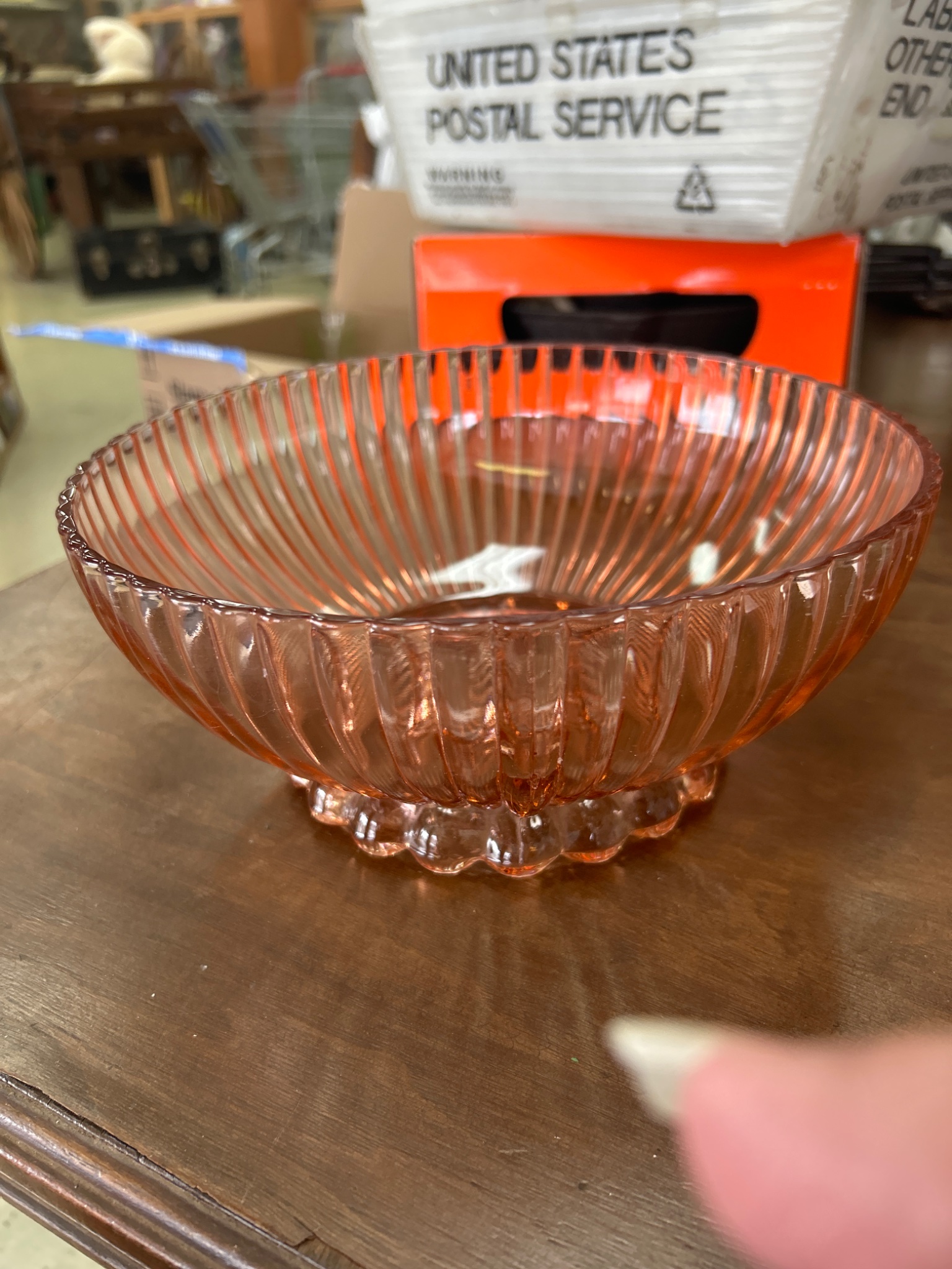 Pressed glass pedestal bowl / compote bowl